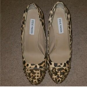 Steve Madden leopard pumps 10M